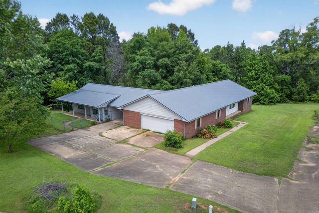 103 Twin Oaks Drive, Arkadelphia, AR 71923