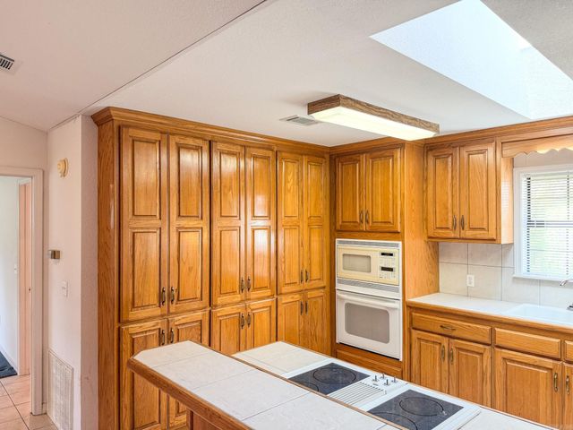 103 Twin Oaks Drive, Arkadelphia, AR 71923