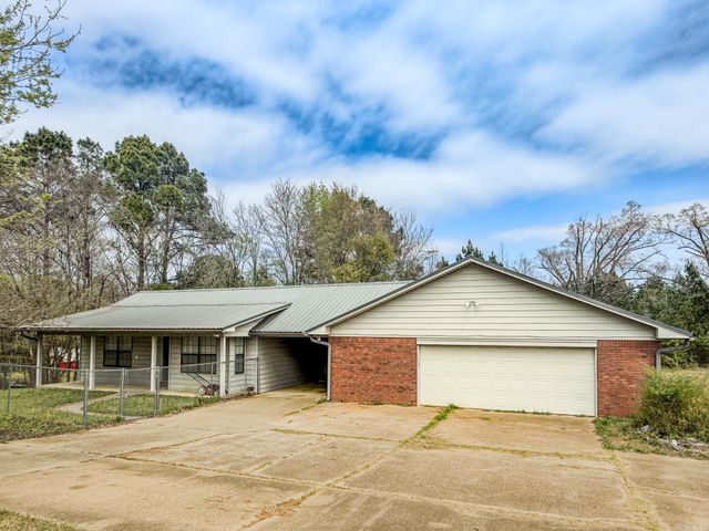 103 Twin Oaks Drive, Arkadelphia, AR 71923