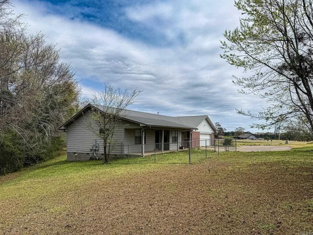 103 Twin Oaks Drive, Arkadelphia, AR 71923