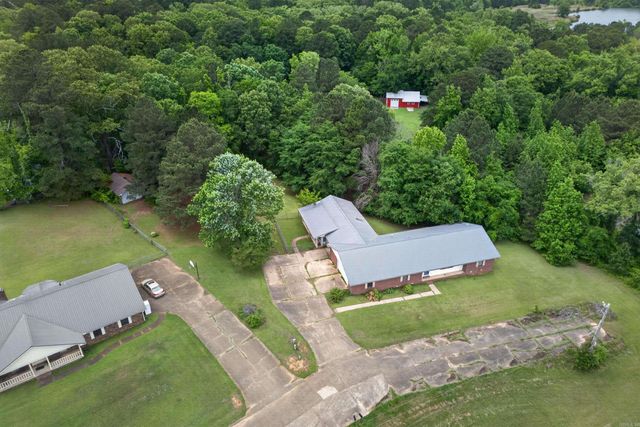 103 Twin Oaks Drive, Arkadelphia, AR 71923