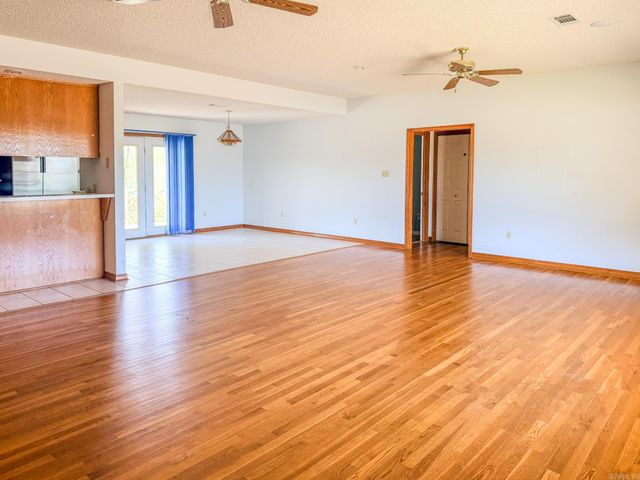 103 Twin Oaks Drive, Arkadelphia, AR 71923