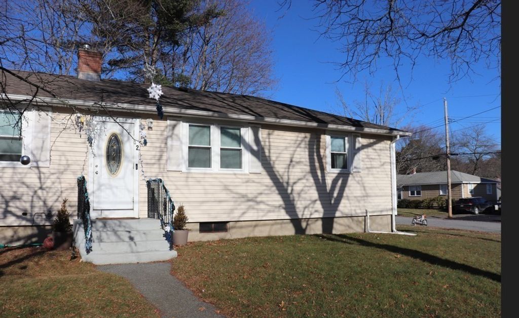 2 Genetti Circle 2, Bedford, MA 01730