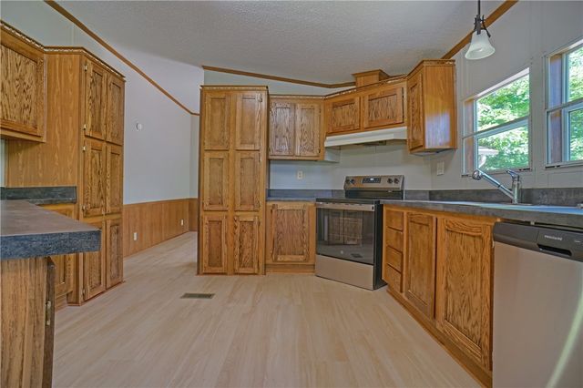 1345 Linker Mountain, Dover, AR 72837