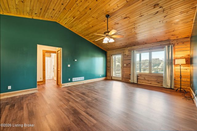 130 Marbrook Ln, Finchville, KY 40022