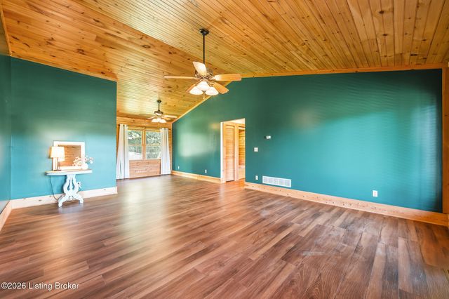 130 Marbrook Ln, Finchville, KY 40022