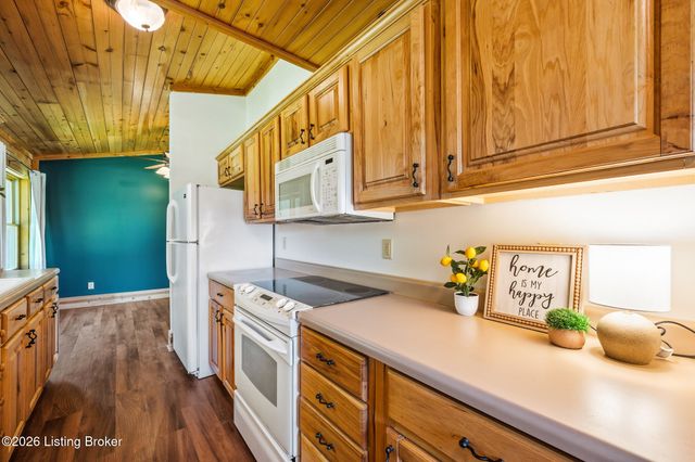 130 Marbrook Ln, Finchville, KY 40022