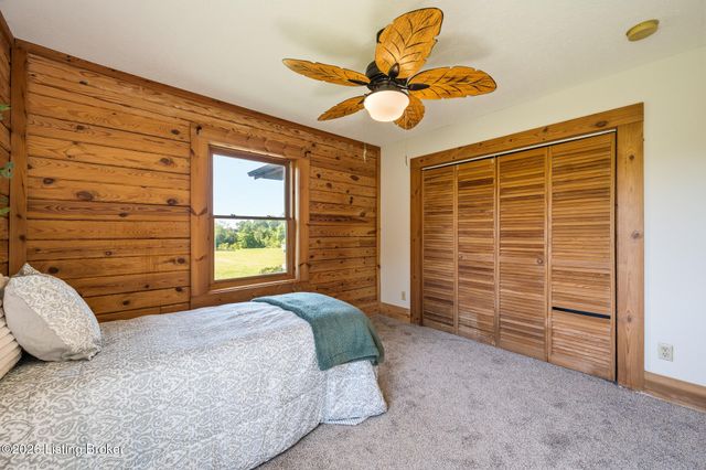 130 Marbrook Ln, Finchville, KY 40022