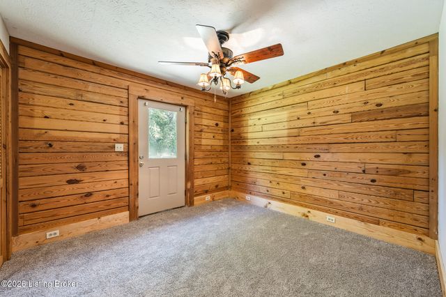 130 Marbrook Ln, Finchville, KY 40022