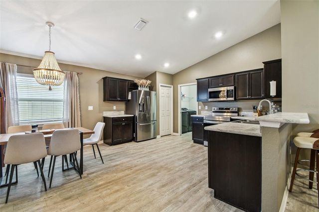 105 BLUE ALICE SPRING COURT, Ruskin, FL 33570