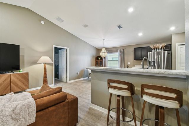 105 BLUE ALICE SPRING COURT, Ruskin, FL 33570