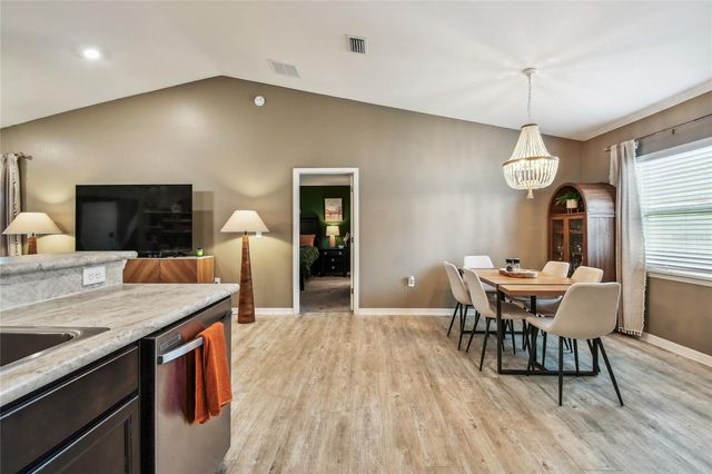 105 BLUE ALICE SPRING COURT, Ruskin, FL 33570