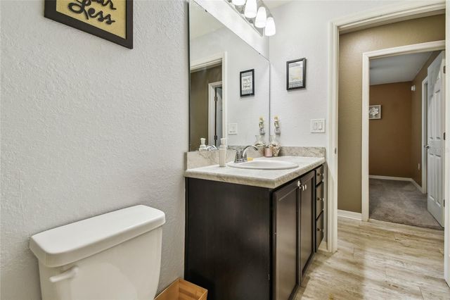 105 BLUE ALICE SPRING COURT, Ruskin, FL 33570