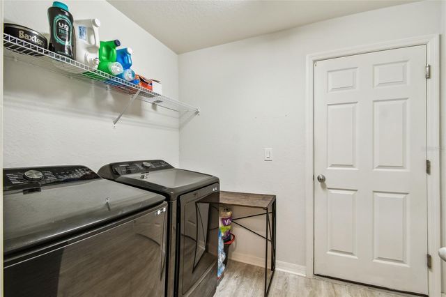 105 BLUE ALICE SPRING COURT, Ruskin, FL 33570