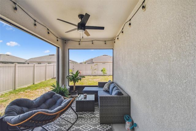 105 BLUE ALICE SPRING COURT, Ruskin, FL 33570