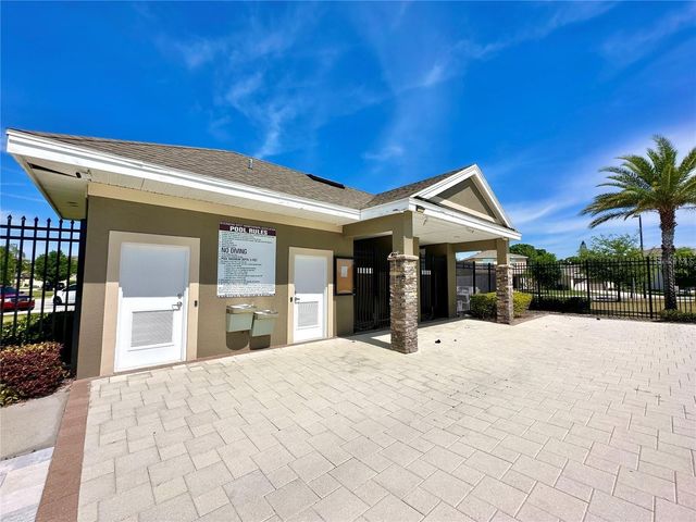 105 BLUE ALICE SPRING COURT, Ruskin, FL 33570