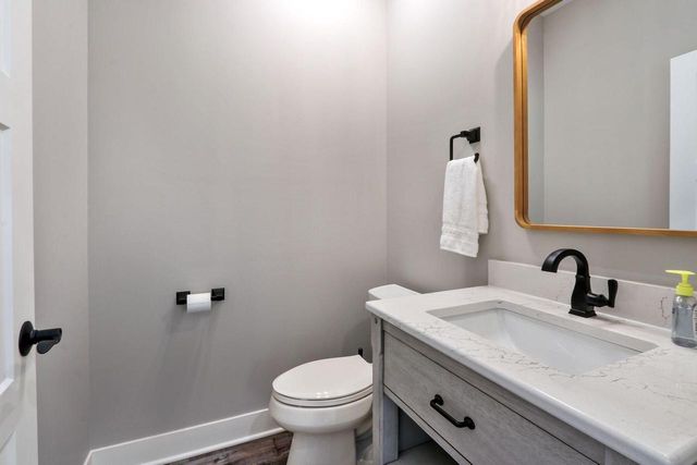 787 Odsila WAY, Fontana, WI 53125