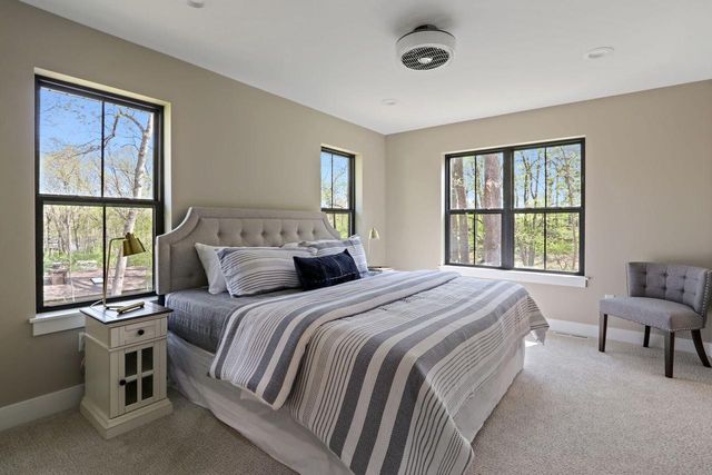 787 Odsila WAY, Fontana, WI 53125