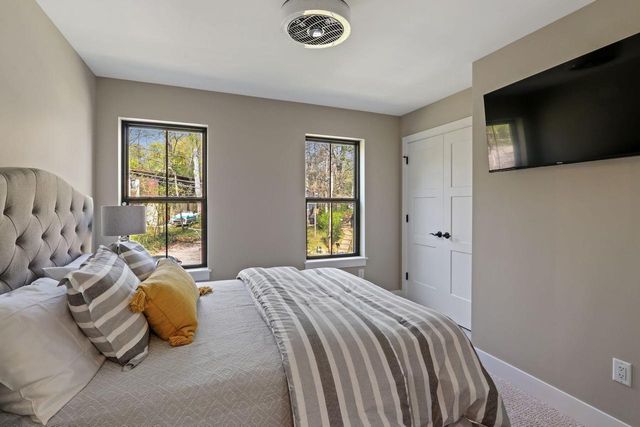 787 Odsila WAY, Fontana, WI 53125