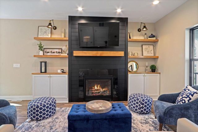 787 Odsila WAY, Fontana, WI 53125