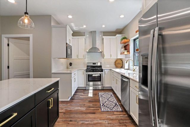 787 Odsila WAY, Fontana, WI 53125