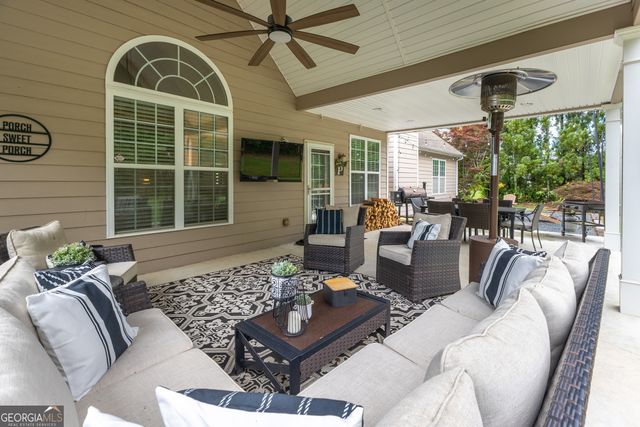 112 Caraway Road, Locust Grove, GA 30248