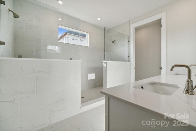 250 E Warfield Drive, Mooresville, NC 28115