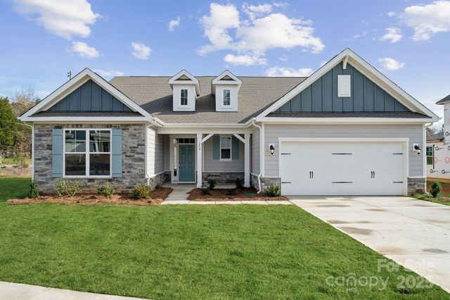 250 E Warfield Drive, Mooresville, NC 28115