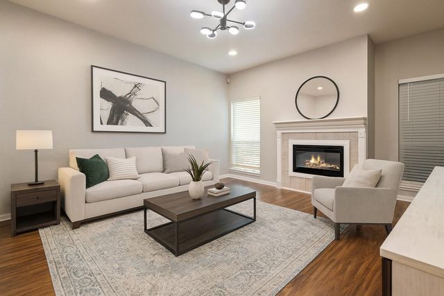 1818 Augusta Drive 13, Houston, TX 77057