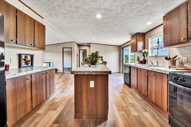 2236 Lipscomb RD, Moneta, VA 24121