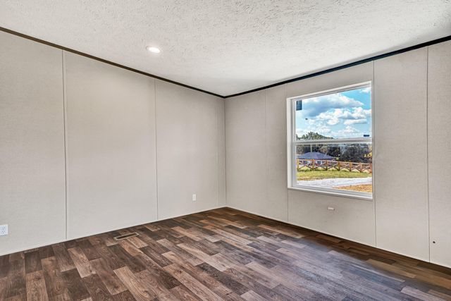 2236 Lipscomb RD, Moneta, VA 24121