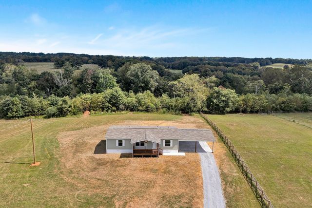 2236 Lipscomb RD, Moneta, VA 24121