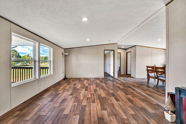 2236 Lipscomb RD, Moneta, VA 24121