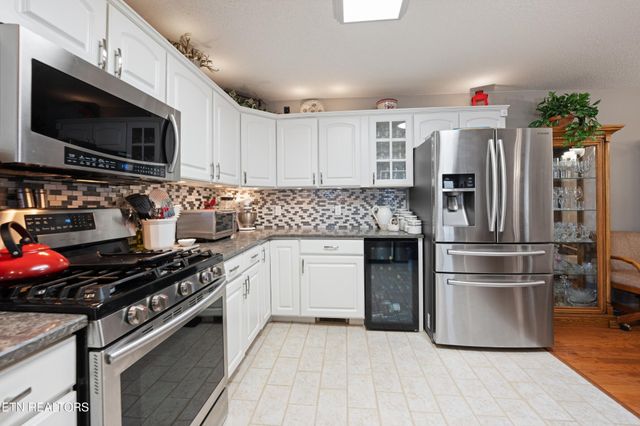 556 Woodgate Drive, Crossville, TN 38571