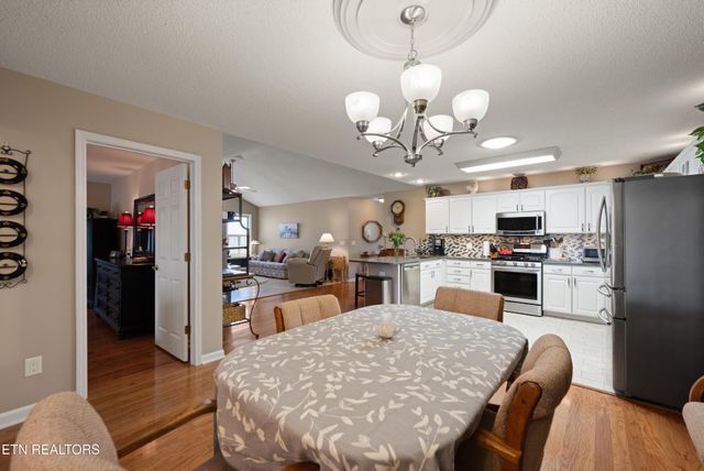 556 Woodgate Drive, Crossville, TN 38571