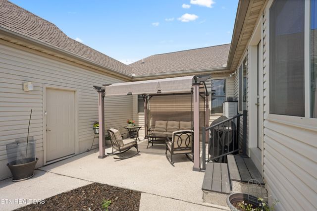 556 Woodgate Drive, Crossville, TN 38571