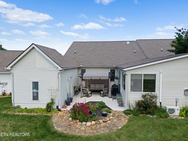 556 Woodgate Drive, Crossville, TN 38571