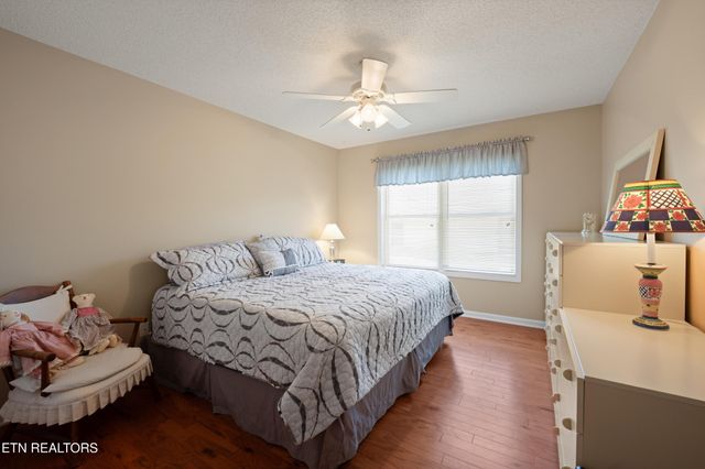 556 Woodgate Drive, Crossville, TN 38571