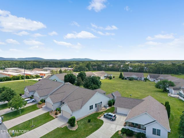 556 Woodgate Drive, Crossville, TN 38571