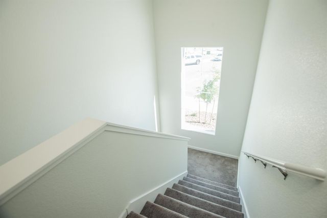 9117 Turnbull Ct, Elk Grove, CA 95758