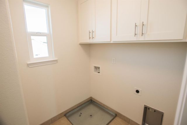 9117 Turnbull Ct, Elk Grove, CA 95758