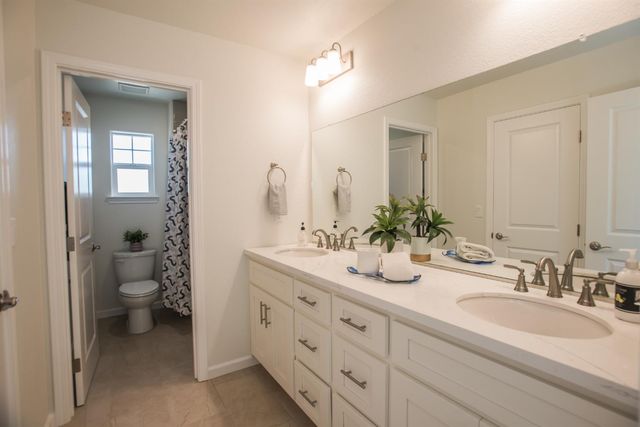 9117 Turnbull Ct, Elk Grove, CA 95758