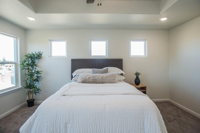 9117 Turnbull Ct, Elk Grove, CA 95758