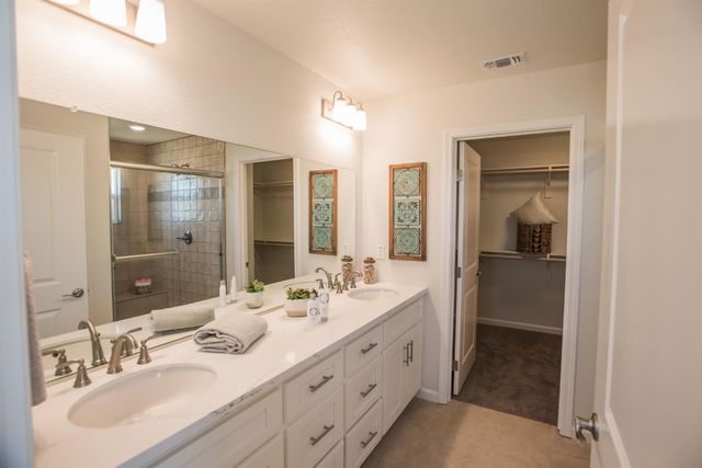 9117 Turnbull Ct, Elk Grove, CA 95758