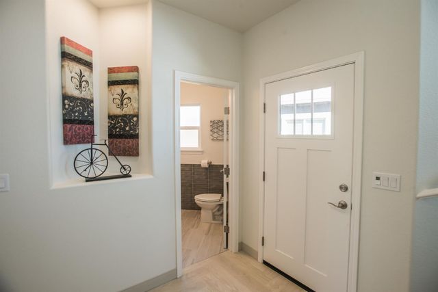 9117 Turnbull Ct, Elk Grove, CA 95758