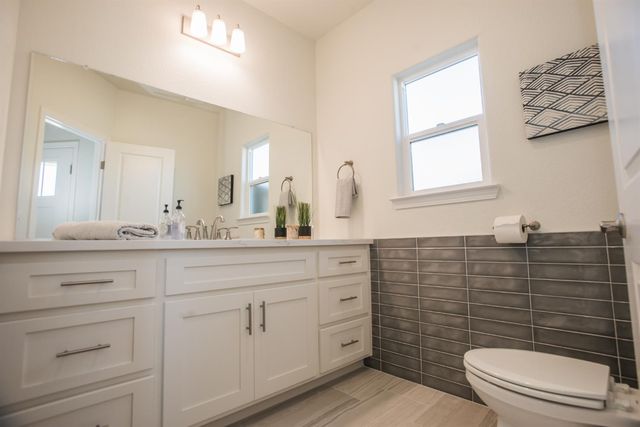 9117 Turnbull Ct, Elk Grove, CA 95758