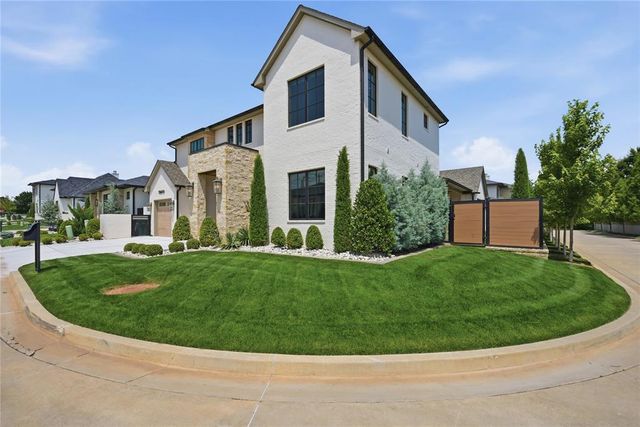 15600 Waterstone Way, Edmond, OK 73013
