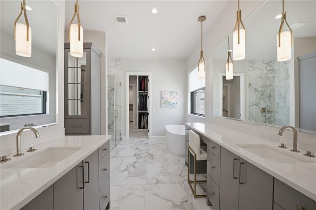 15600 Waterstone Way, Edmond, OK 73013