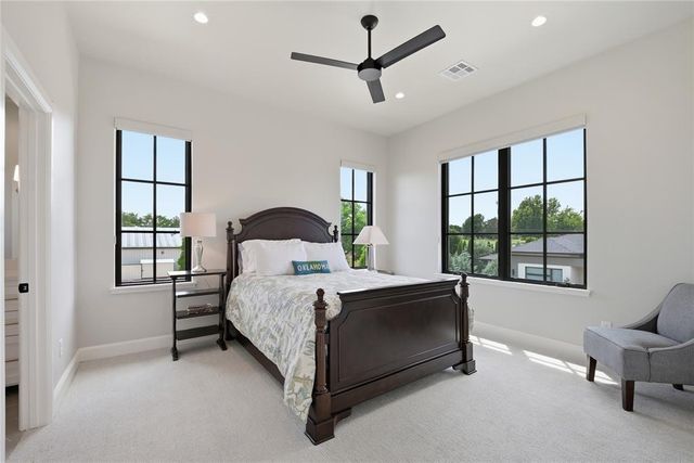 15600 Waterstone Way, Edmond, OK 73013