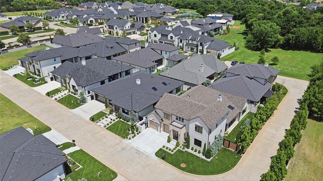 15600 Waterstone Way, Edmond, OK 73013